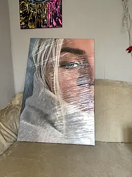 April Purr online show from 29, 3, 2026