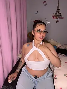 naomirouse  online show from 14, 11, 2025