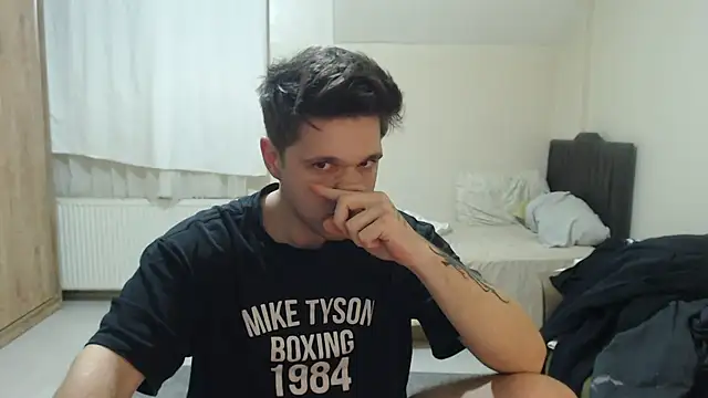 Snapshot of 2handsomemann chatting on 1, 6, 2026 2handsomemann online show from 1, 6, 2026