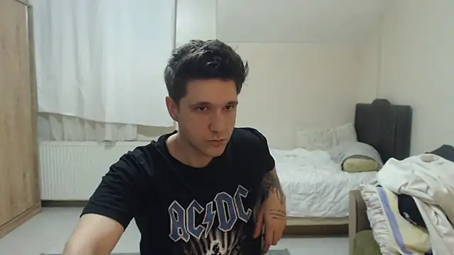 Snapshot of 2handsomemann chatting on 4, 6, 2026 2handsomemann online show from 4, 6, 2026