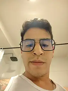 Snapshot of Juann-cock chatting on 26, 9, 2025 Juann-cock online show from 26, 9, 2025