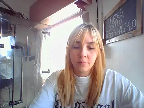 Snapshot of ayebran chatting on 13, 9, 2025 ayebran online show from 13, 9, 2025