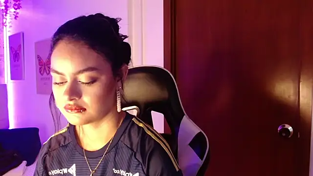 Sofia Tanaka online show from 9, 9, 2025