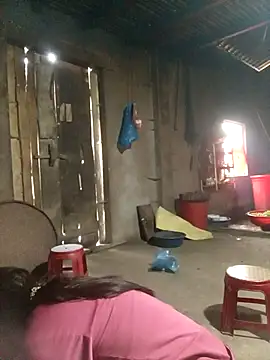 quynhkoolbae online show from 4, 11, 2025