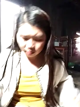 quynhkoolbae online show from 8, 3, 2026