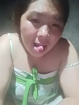 Snapshot of quynhkoolbae chatting on 10, 7, 2026 quynhkoolbae online show from 10, 7, 2026