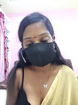 Snapshot of mounika26 chatting on 25, 9, 2025 mounika26 online show from 25, 9, 2025