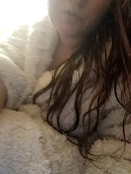 Snapshot of ivorywhisper chatting on 13, 10, 2025 ivorywhisper online show from 13, 10, 2025