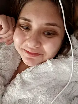 Snapshot of ivorywhisper chatting on 20, 12, 2025 ivorywhisper online show from 20, 12, 2025