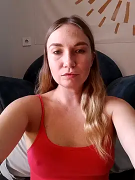 Snapshot of KisaVixen chatting on 24, 9, 2025 KisaVixen online show from 24, 9, 2025