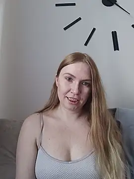 Snapshot of KisaVixen chatting on 1, 6, 2026 KisaVixen online show from 1, 6, 2026