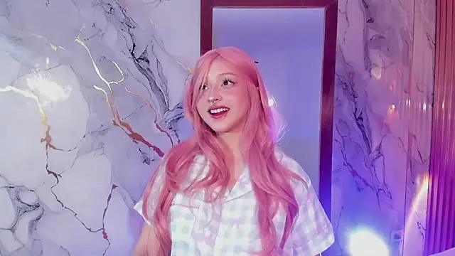 Suxan White  online show from 9, 9, 2025