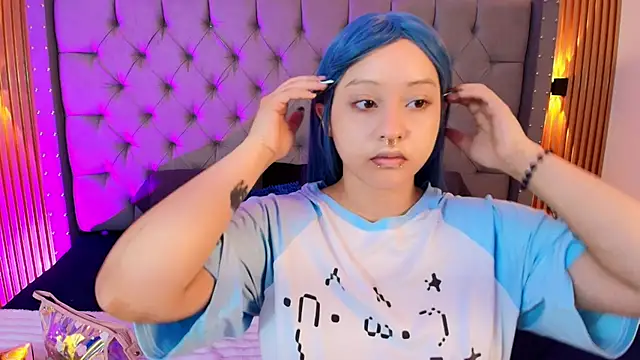 Suxan White  online show from 25, 3, 2026