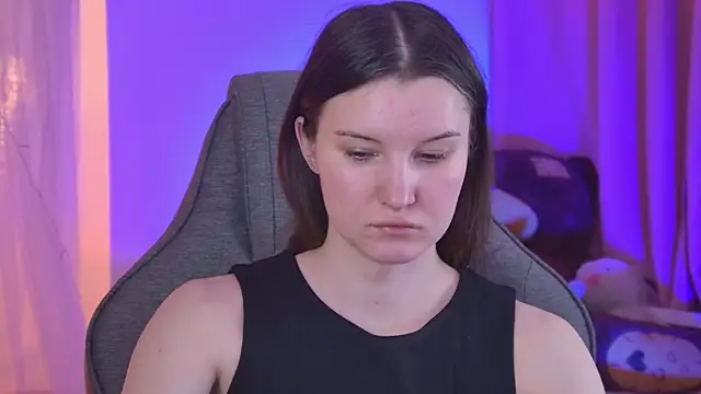 AgataWillis online show from 10, 4, 2026