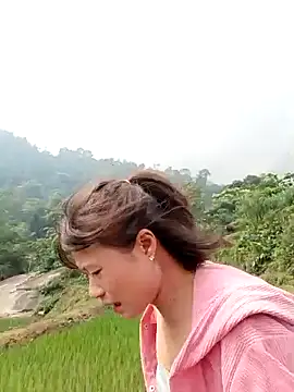 Snapshot of linda_bae00 chatting on 28, 4, 2026 linda bae00 online show from 28, 4, 2026