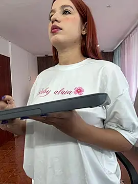 Snapshot of olivia_jass chatting on 11, 5, 2026 olivia jass online show from 11, 5, 2026