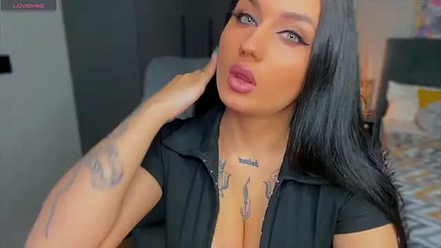 Snapshot of mygoddesshecate chatting on 3, 7, 2026 mygoddesshecate online show from 3, 7, 2026