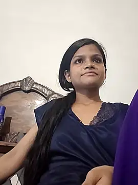 Komal0099 online show from 4, 10, 2025