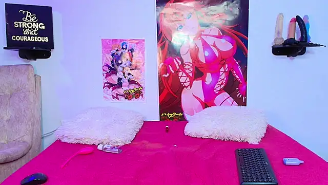 Maddy Esther online show from 13, 9, 2025