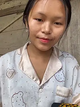 milo bae online show from 20, 4, 2026