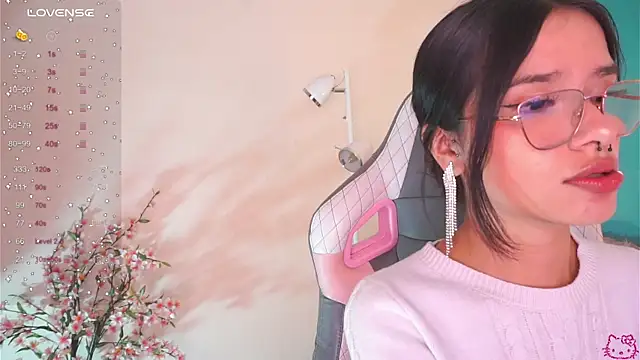 Lana Dreams  online show from 9, 4, 2026