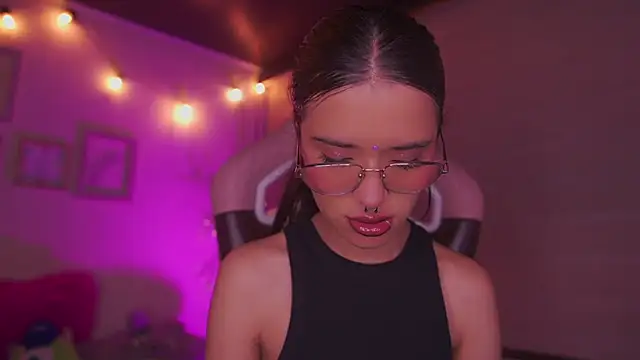 Lana Dreams  online show from 13, 6, 2026