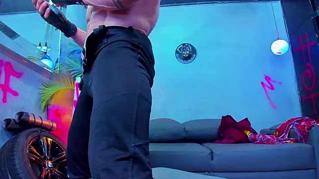 Snapshot of dennis_cox1 chatting on 14, 9, 2025 dennis cox1 online show from 14, 9, 2025