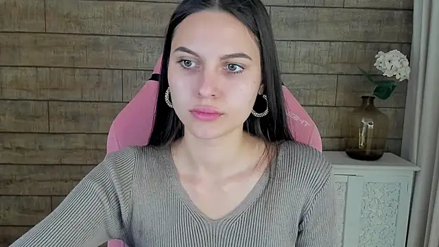 AlisaVersailles online show from 7, 10, 2025