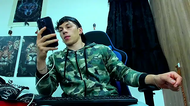 javiersexymann online show from 3, 3, 2025