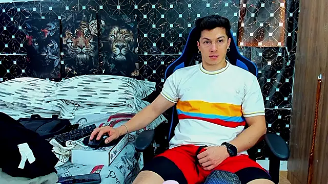 javiersexymann online show from 2, 3, 2026