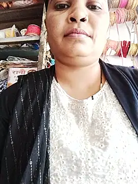 Snapshot of Rajnee33A chatting on 31, 10, 2025 Rajnee33A online show from 31, 10, 2025