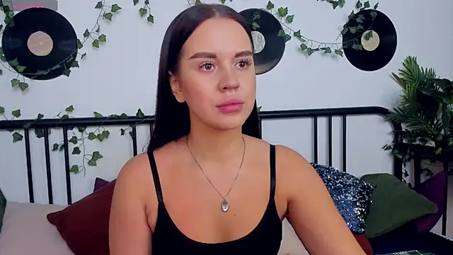 AmeliaRoyale online show from 15, 9, 2025