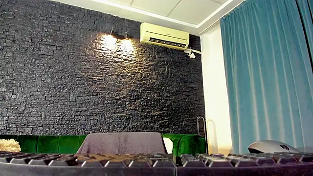 AnneSins online show from 13, 10, 2025