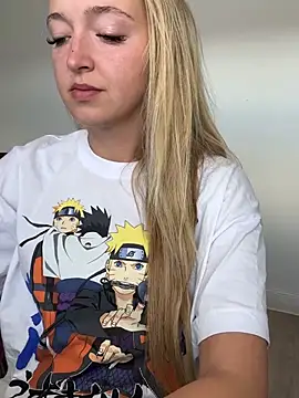Snapshot of emilypeperoni chatting on 21, 7, 2026 emilypeperoni online show from 21, 7, 2026