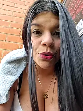 Eiimy pretty online show from 30, 10, 2025