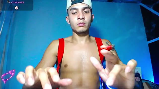 Snapshot of Angel_latinboy chatting on 4, 2, 2025 Angel latinboy online show from 4, 2, 2025