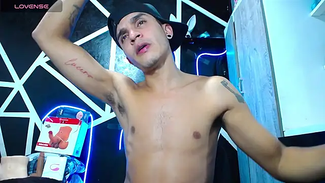 Snapshot of Angel_latinboy chatting on 19, 2, 2025 Angel latinboy online show from 19, 2, 2025