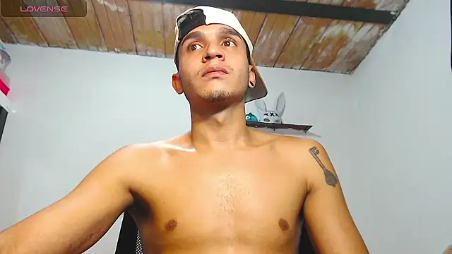 Angel latinboy online show from 13, 1, 2026