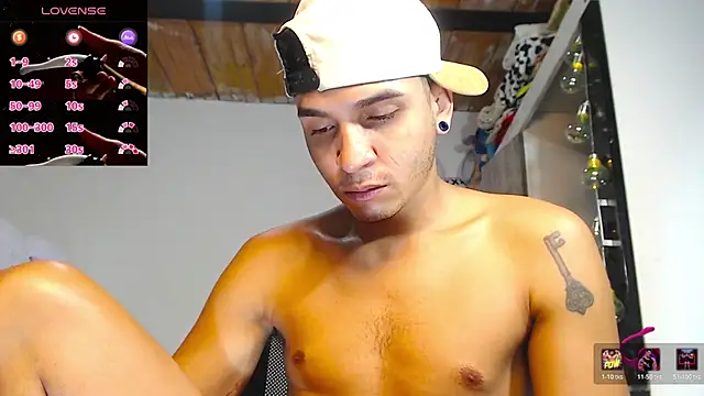 Snapshot of Angel_latinboy chatting on 25, 4, 2026 Angel latinboy online show from 25, 4, 2026