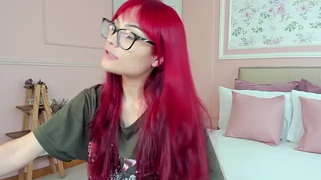 Snapshot of mae_lyra chatting on 1, 2, 2026 mae lyra online show from 1, 2, 2026