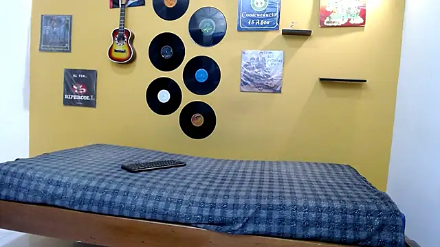 skinnyverus18 online show from 13, 2, 2026