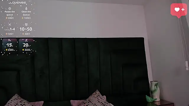Snapshot of SaraWagner_ chatting on 9, 5, 2026 SaraWagner online show from 9, 5, 2026