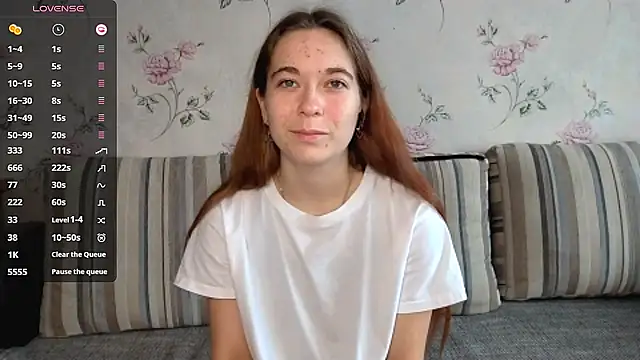 Snapshot of KissKarina chatting on 5, 10, 2025 KissKarina online show from 5, 10, 2025