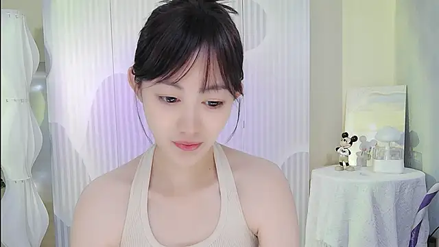 Nuan Qi online show from 7, 10, 2025