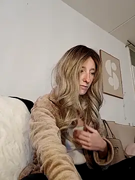 Maeve92 online show from 12, 9, 2025