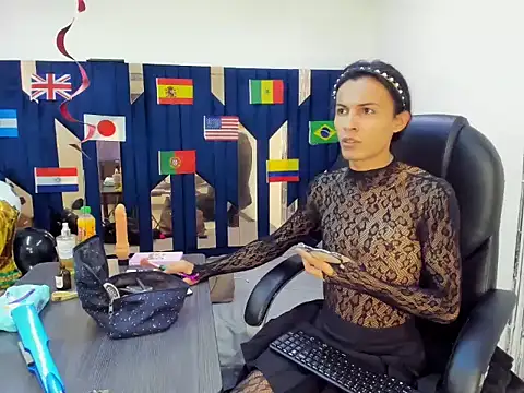 Snapshot of Aisha_hotts777 chatting on 12, 6, 2026 Aisha hotts777 online show from 12, 6, 2026