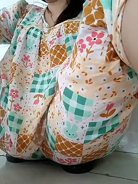  Babyrose  online show from 15, 1, 2026