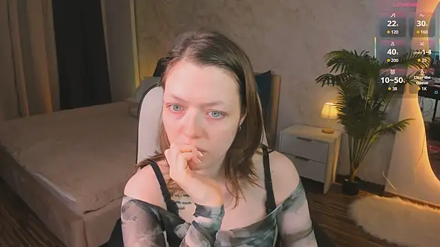 Snapshot of Lunar_Lily chatting on 22, 9, 2025 Lunar Lily online show from 22, 9, 2025
