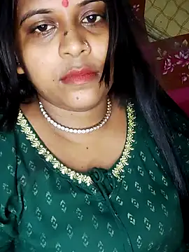 Hot-Show2 online show from 15, 9, 2025