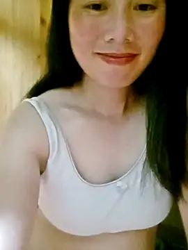 Snapshot of LyyChac chatting on 12, 9, 2025 LyyChac online show from 12, 9, 2025